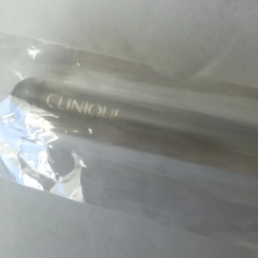 Clinique Make up foundation / mask brush clear plastic handle new 6